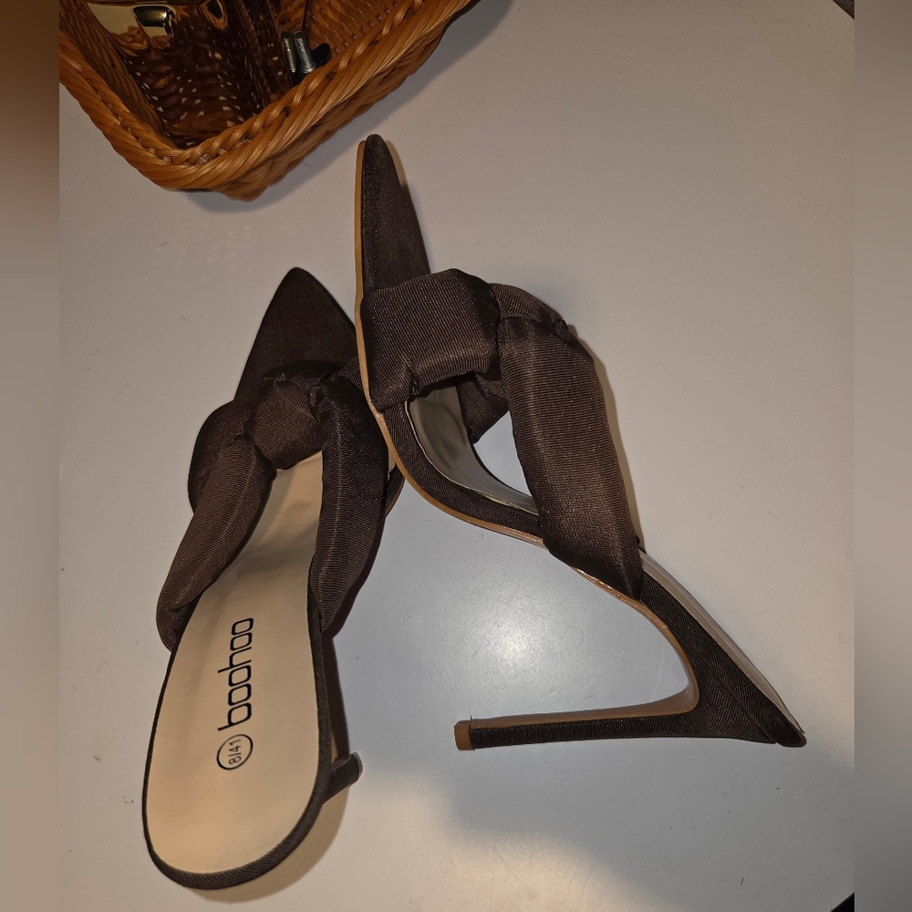 Boohoo Dark Brown/Chocolate Knotted Heels/Mules NWOT Size 8 - Picture 9 of 10